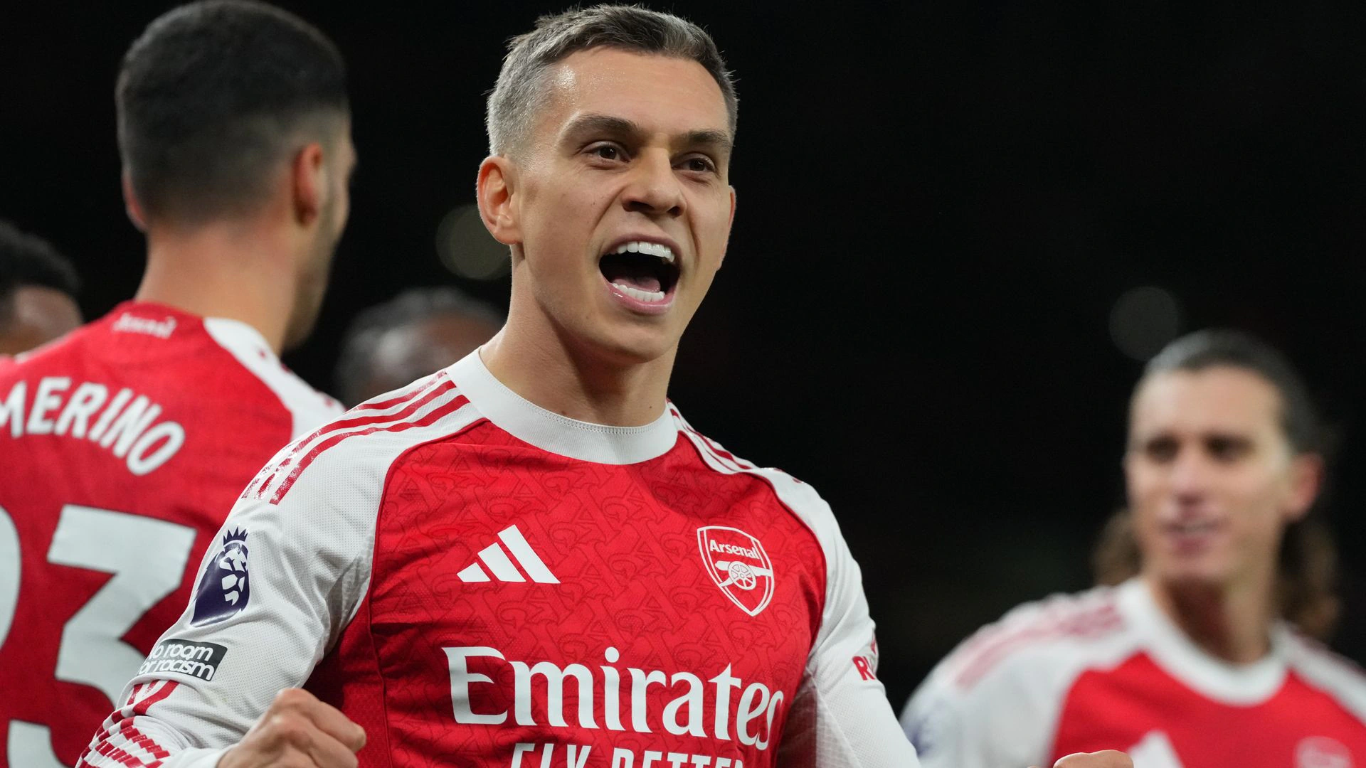 Leandro Trossard: El Héroe No Celebrado del Arsenal en el Derbi del Norte de Londres