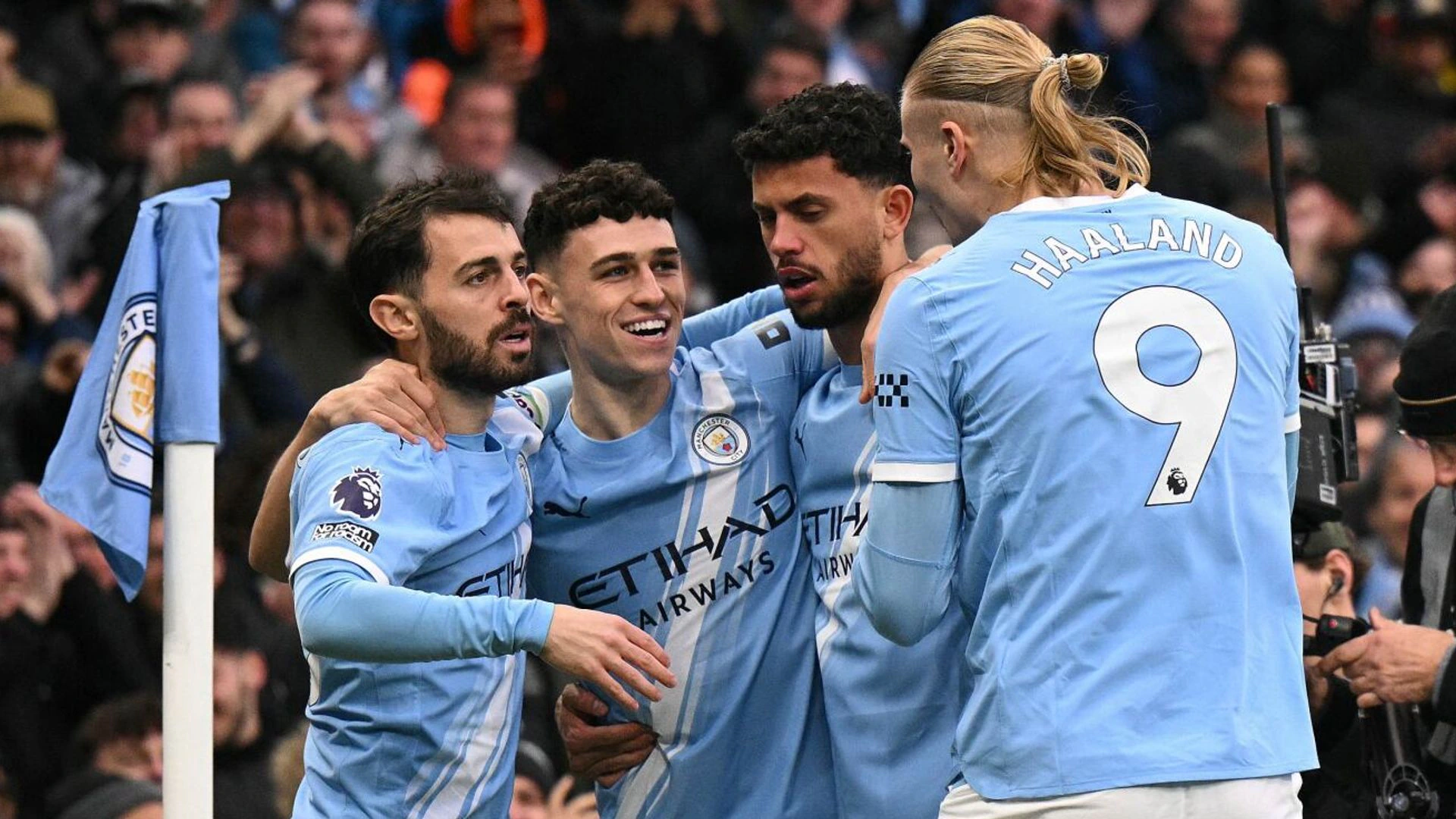 'Special' Foden Shines in Manchester City's Thrilling Victory Over Leeds
